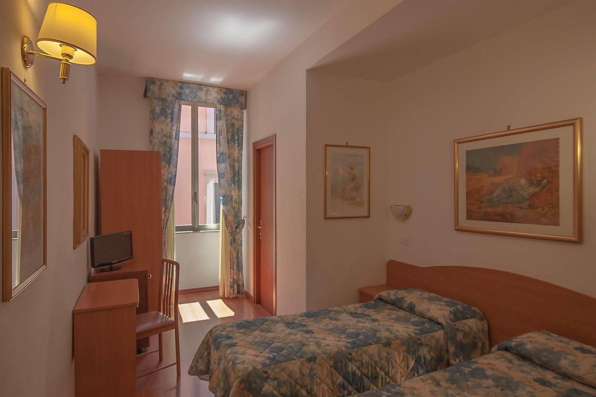 Hotel Tirreno Rom Zimmer foto